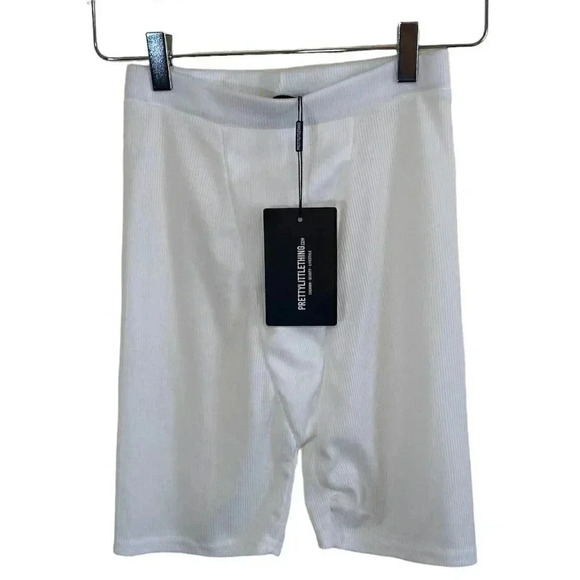 NWT PRETTYLITTLETHING Cream Ribbed Biker Cycle Elastic Waist Shorts Sz 4 - Picture 1 of 4